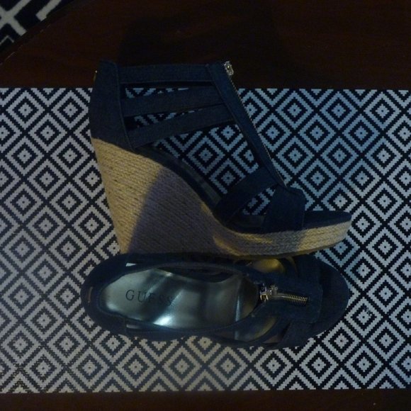 GUESS "Lora" zip-front espadrille - Picture 4 of 9